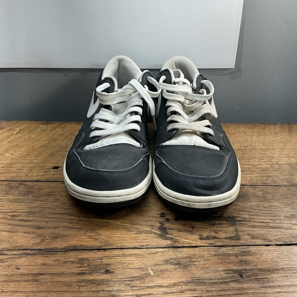 Nike Court Force